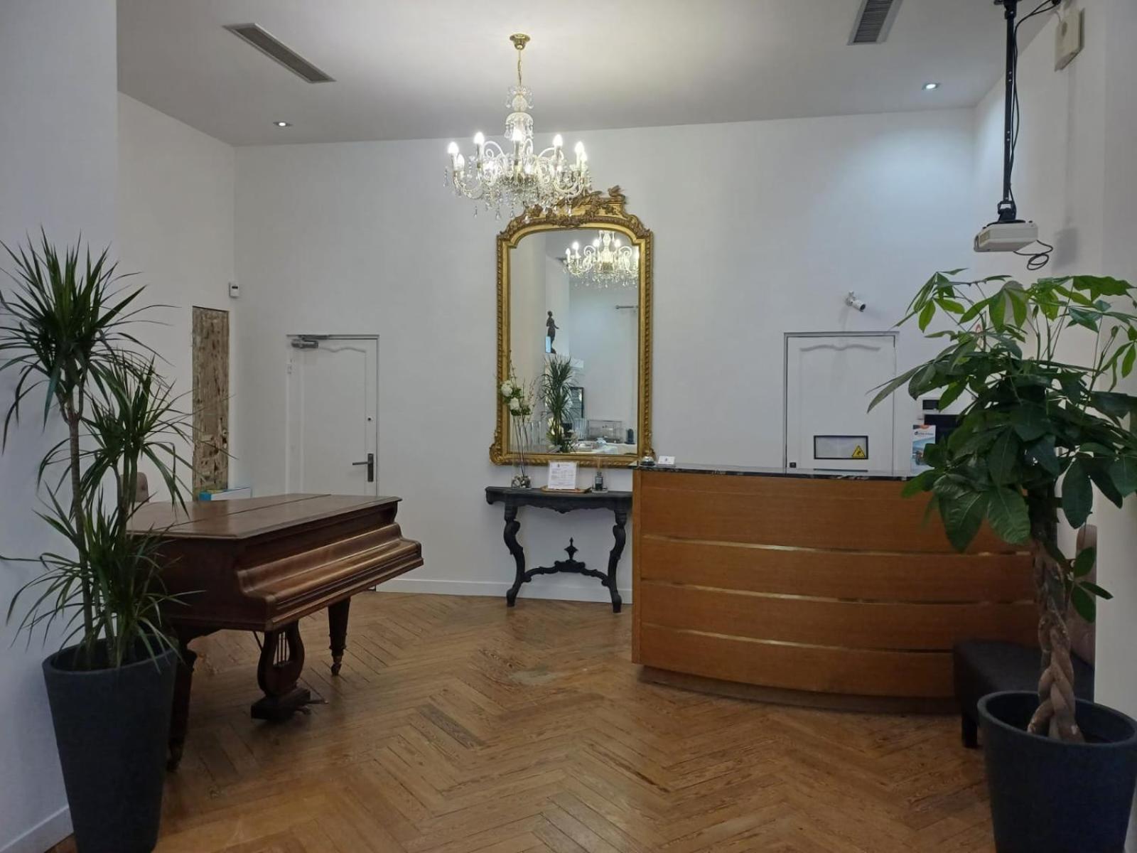 B11hotel 3*